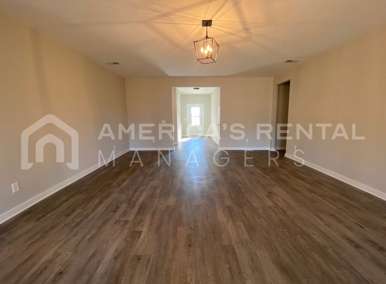 324 Lakewood Ln - Photo 6 of 34