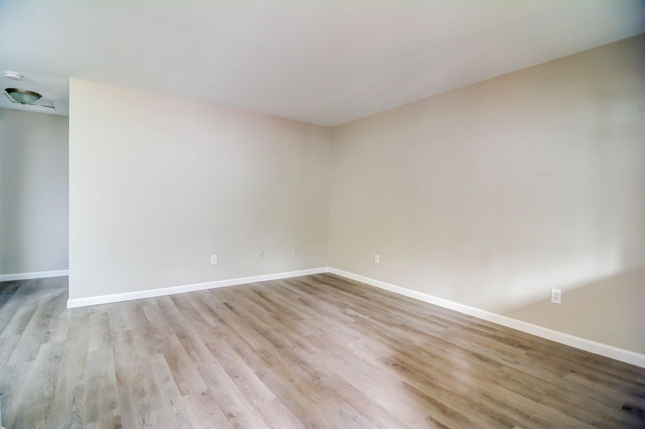 Landing on Chicago - Photo 2 of 16