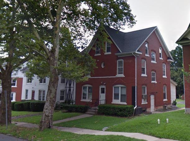 West College Avenue, 718 - Photo 2 of 3