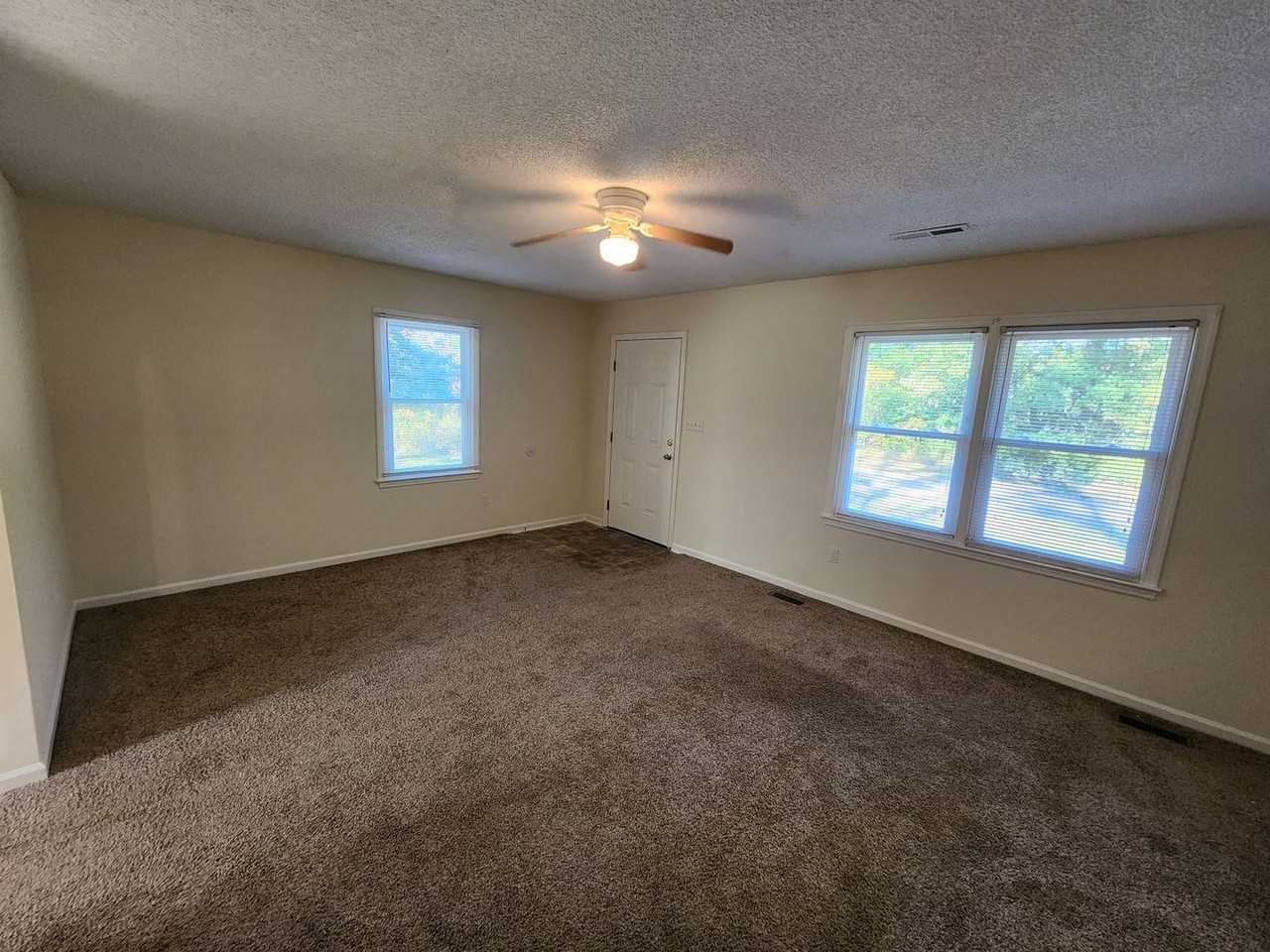 7822 Partridge Ct - Photo 3 of 5