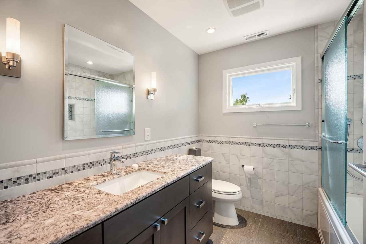 2416 Coronet Blvd - Photo 2 of 15