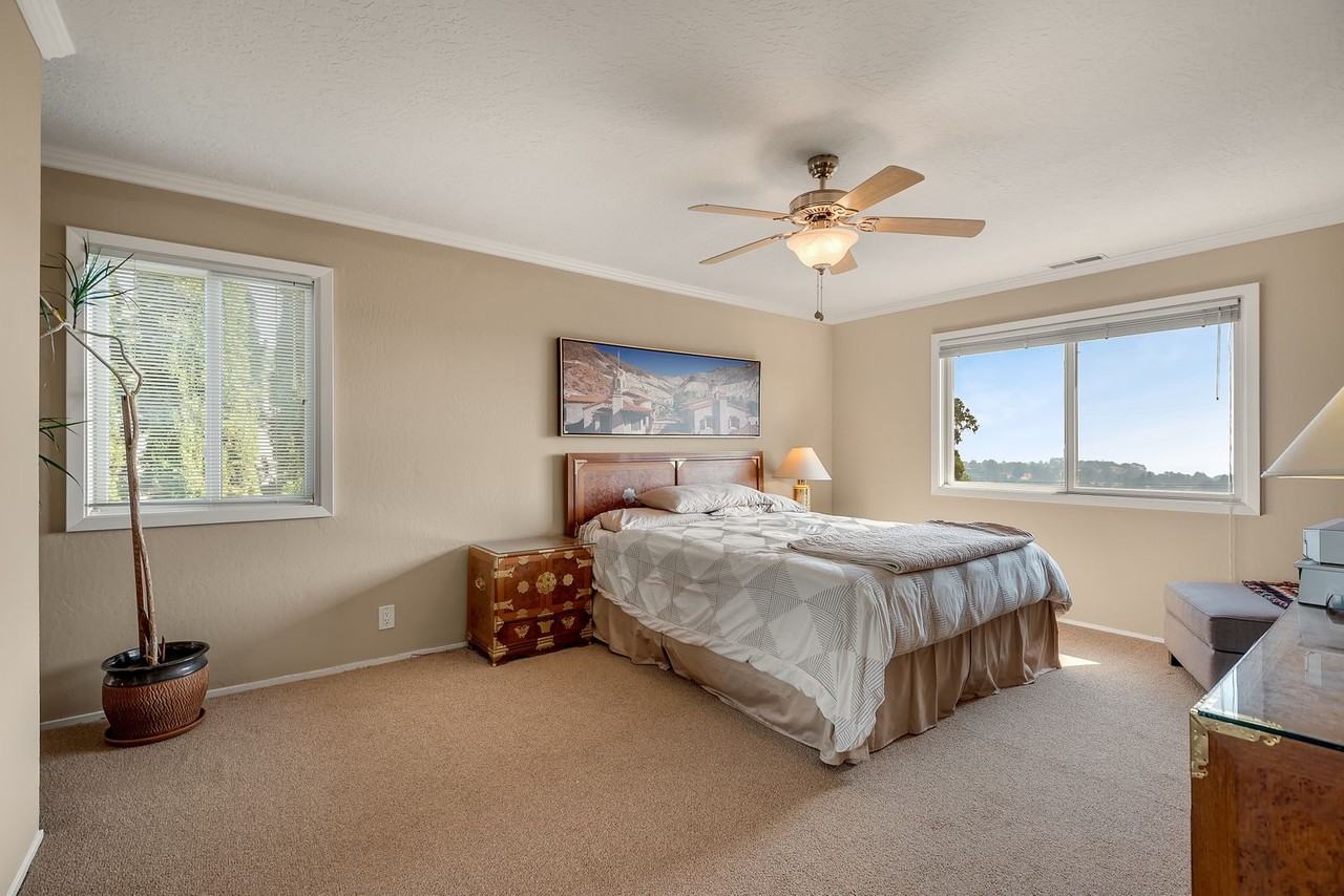 2416 Coronet Blvd - Photo 3 of 15