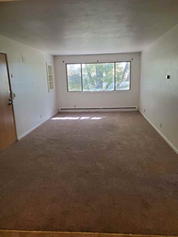 1015 18th Street A - Photo 2 of 10