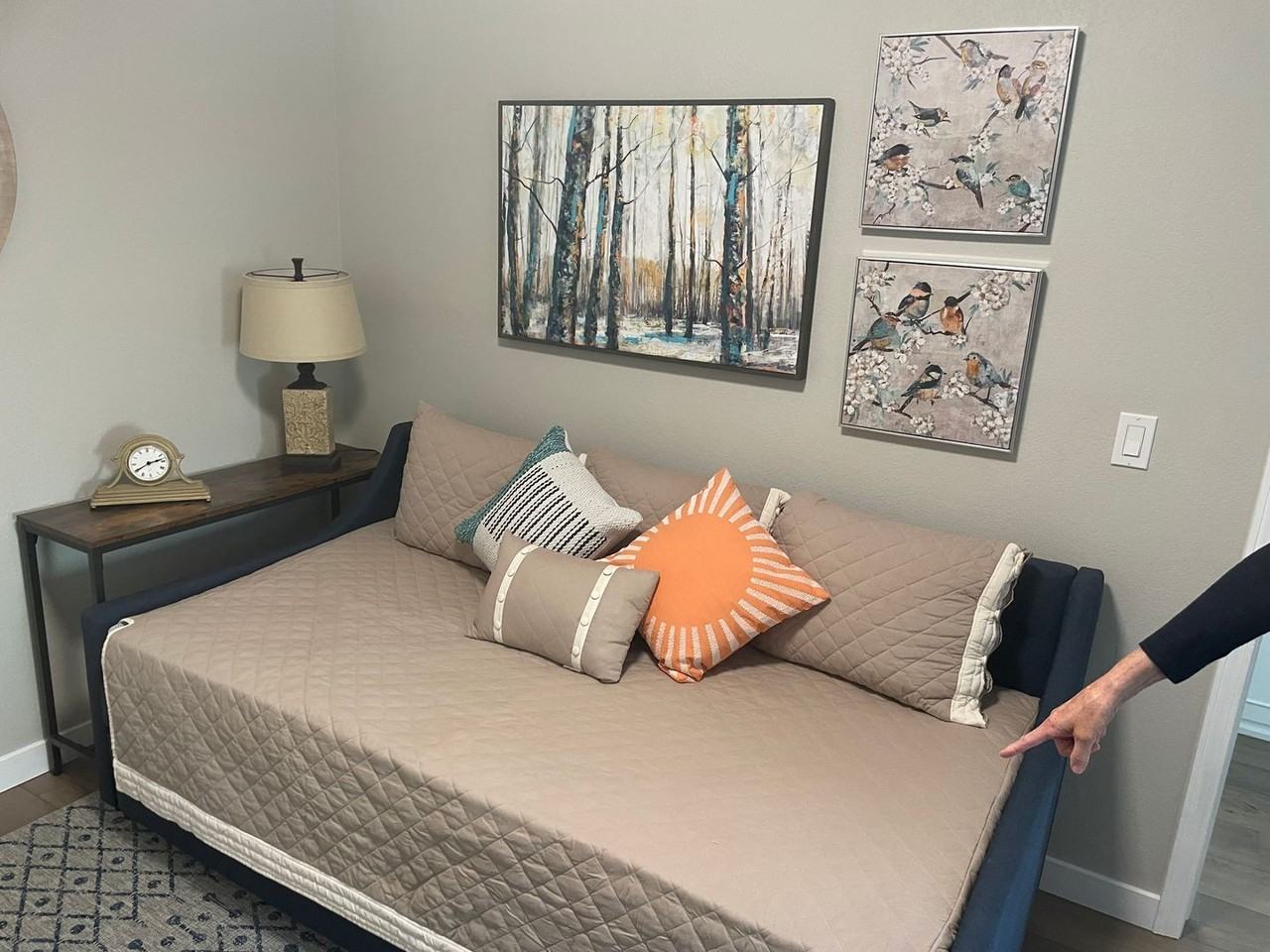 945 E Rio Pinar Ln - Photo 3 of 9