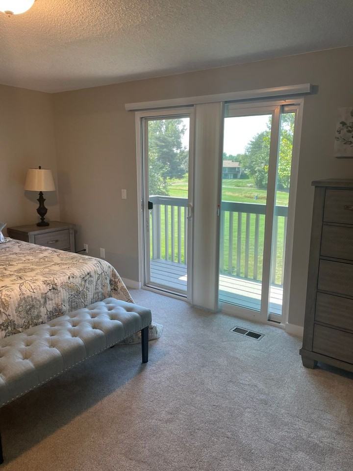 945 E Rio Pinar Ln - Photo 7 of 9