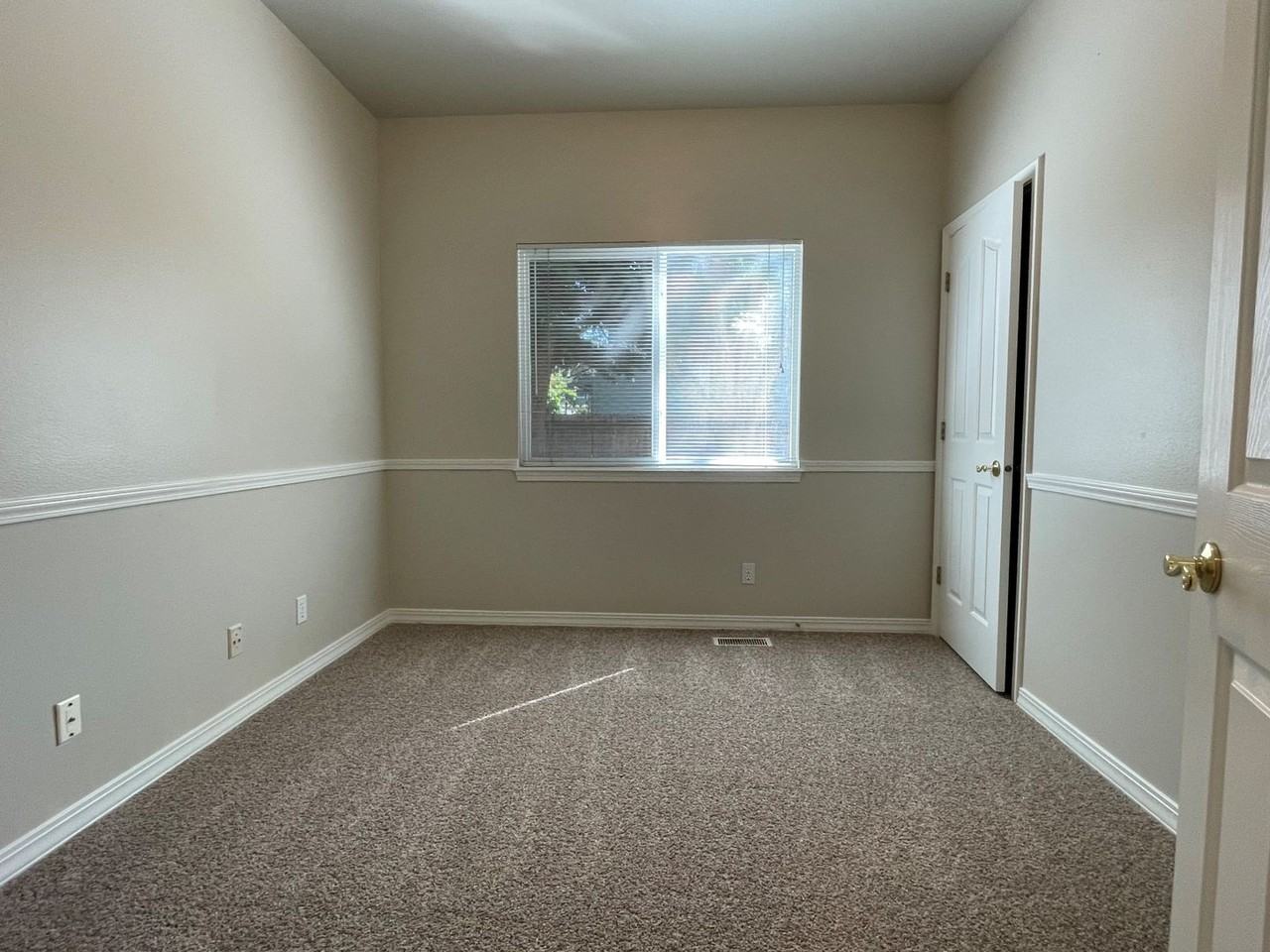 378 S Winthrop Way - Photo 6 of 46