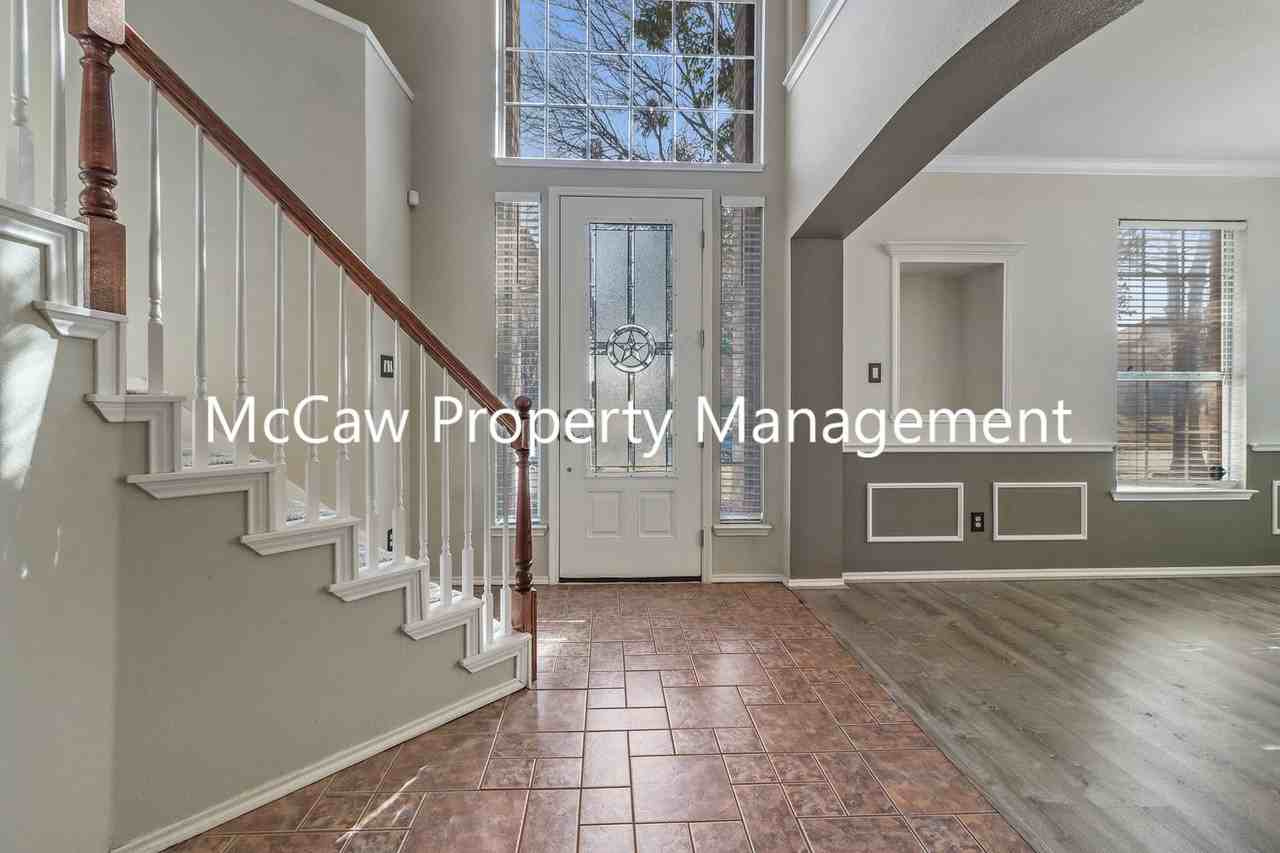 3709 Menard Dr - Photo 2 of 19