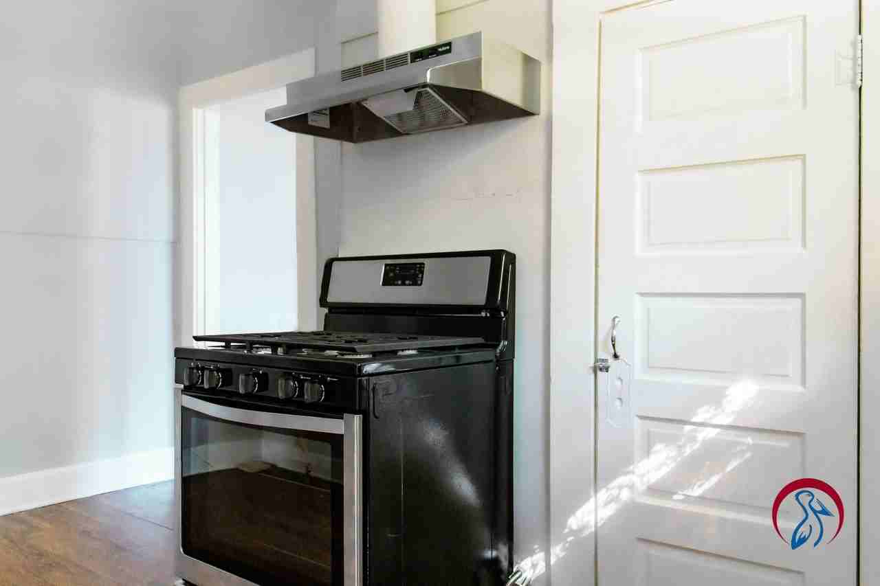 2M- 209 Mitchell Lane - Photo 3 of 7