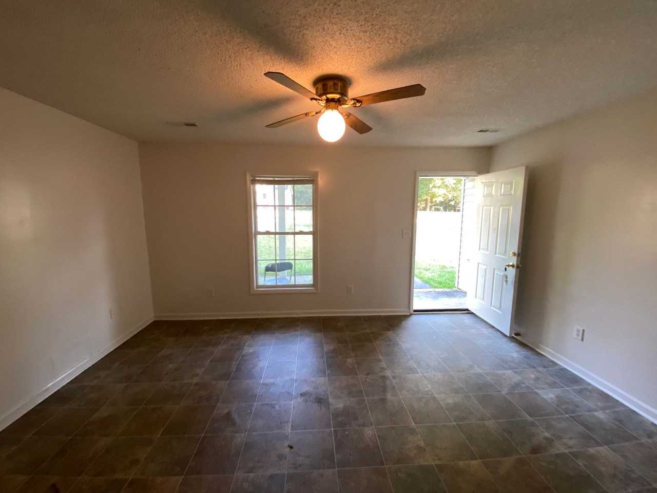 108 Amesbury Rd - Photo 3 of 15