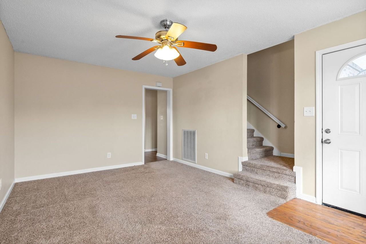 1866 West Ct - Photo 6 of 30