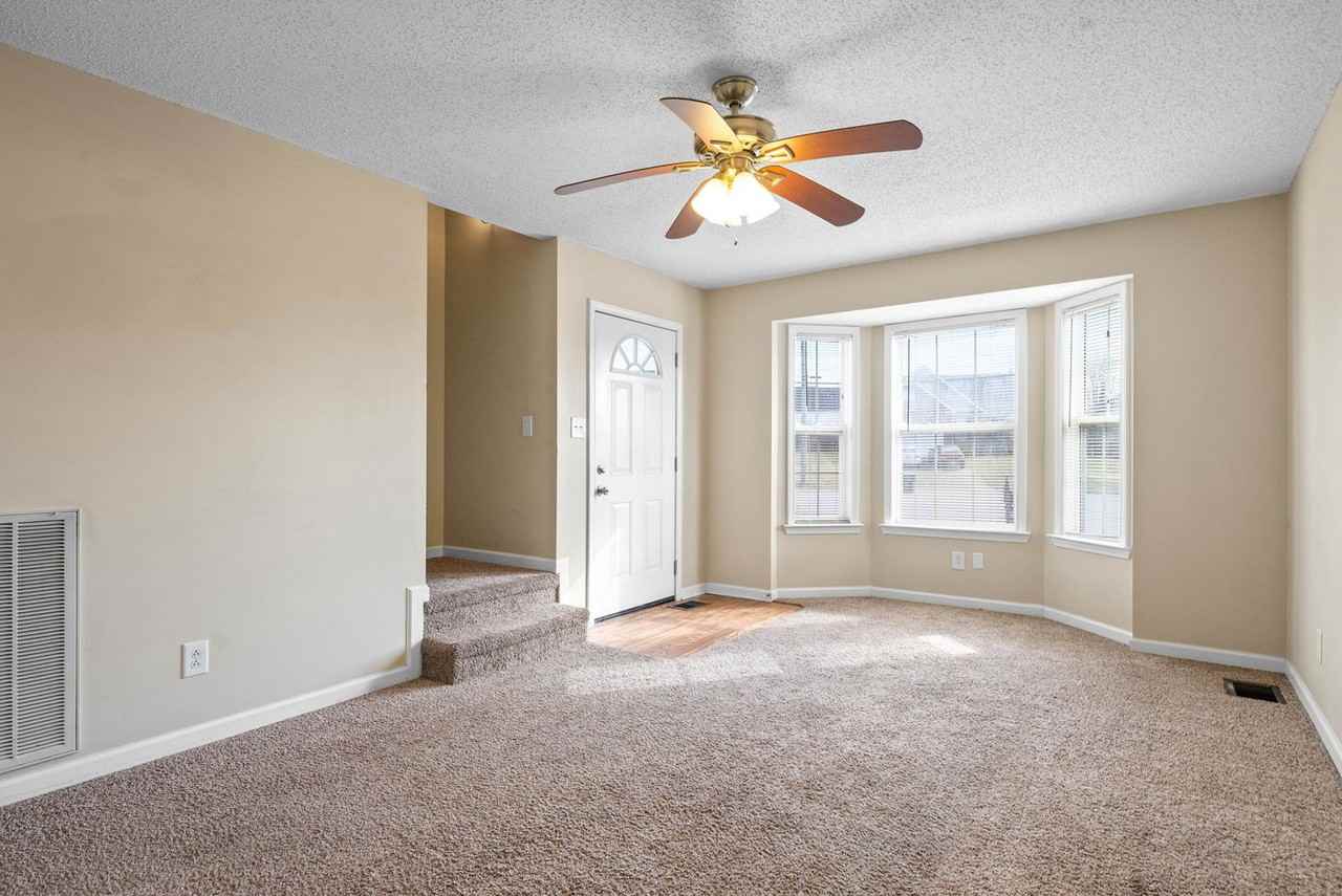 1866 West Ct - Photo 7 of 30