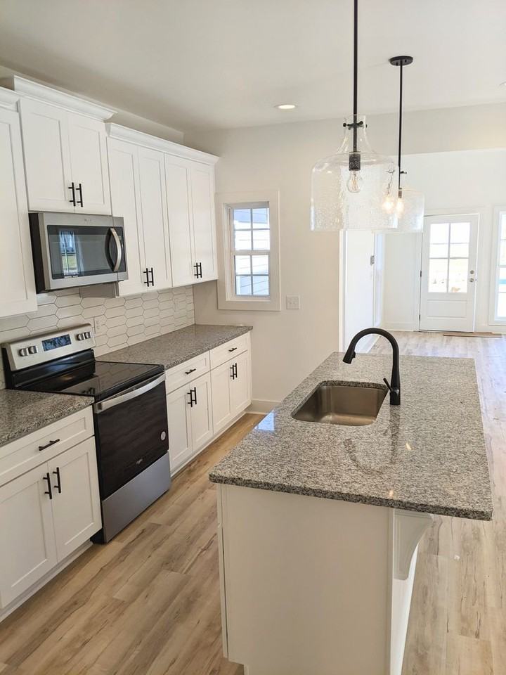 1180 Burrow Cir - Photo 6 of 19