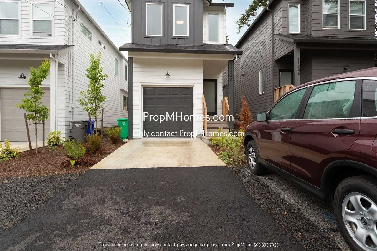 11240 Sw 53rd Ave - Photo 2 of 33