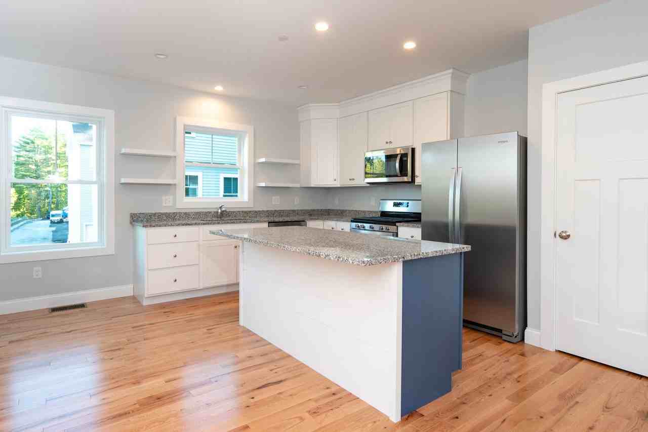 8 Laurens Dr #17 - Photo 2 of 29