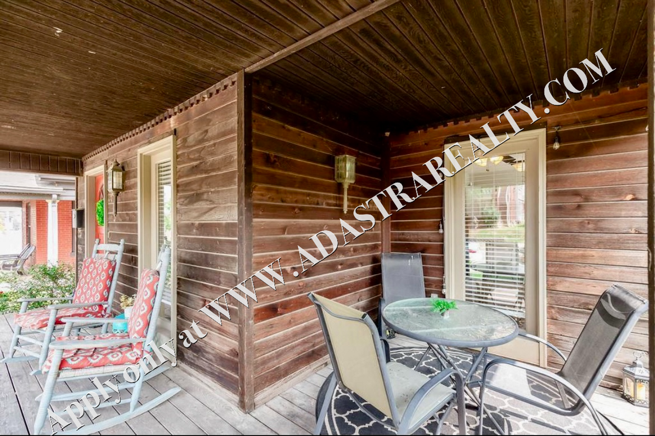 2715 Holmes St - Photo 4 of 32