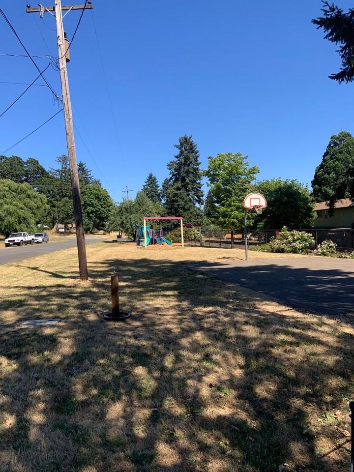 702 College St - Photo 4 of 18