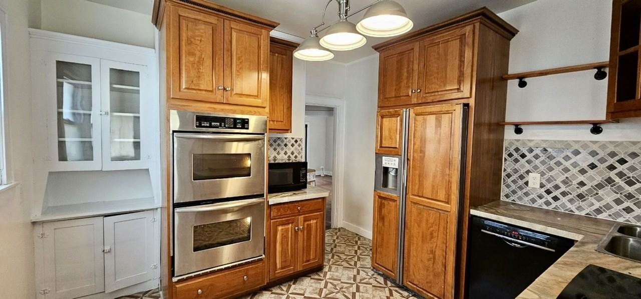 832 Hazel St - Photo 5 of 12