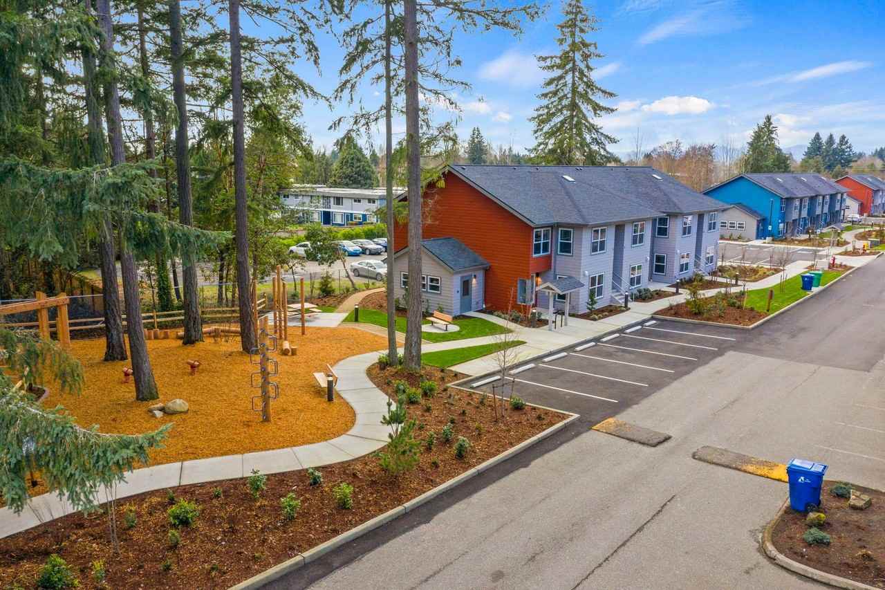 Olympia Crest III - Photo 4 of 50
