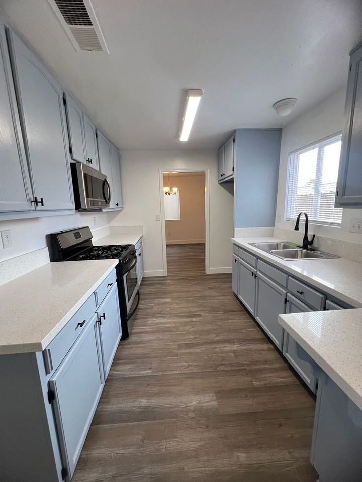 3431 - 3431 L St Bakersfield, CA 93301 - Photo 2 of 21