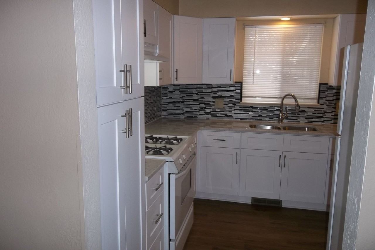 1912 Springfield Dr - Photo 4 of 12