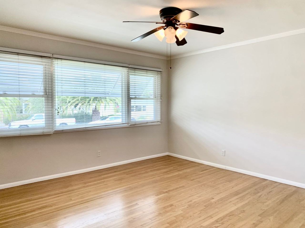 4552 Dana Dr - Photo 4 of 27