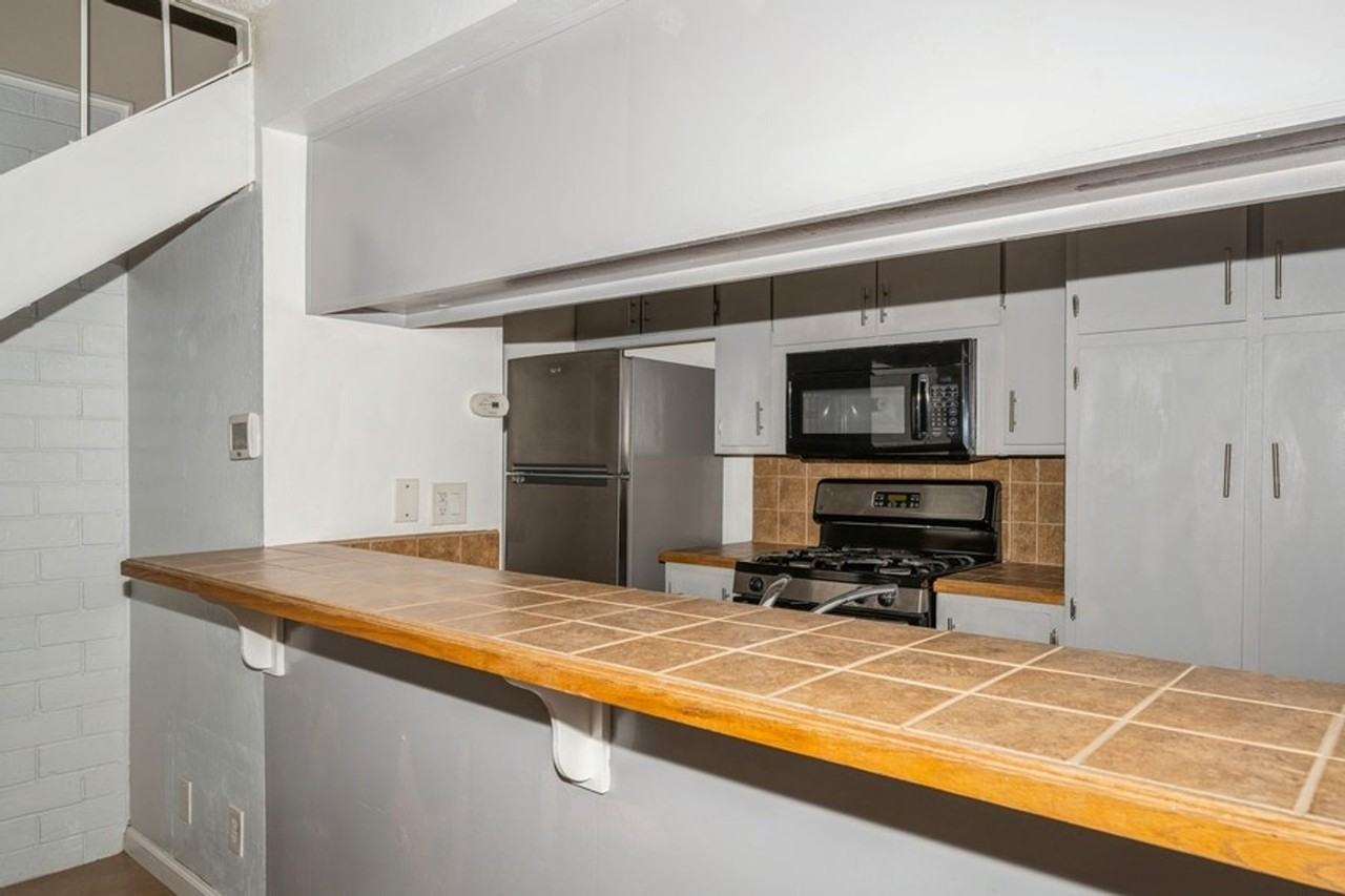 3683 Park Dr #2 - Photo 4 of 26