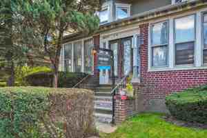 featured image of 1200 Beverley Rd