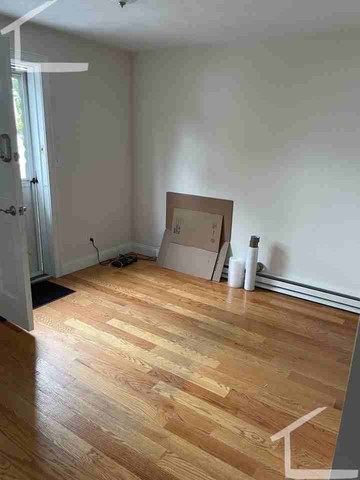 7 Brown St - Photo 2 of 4