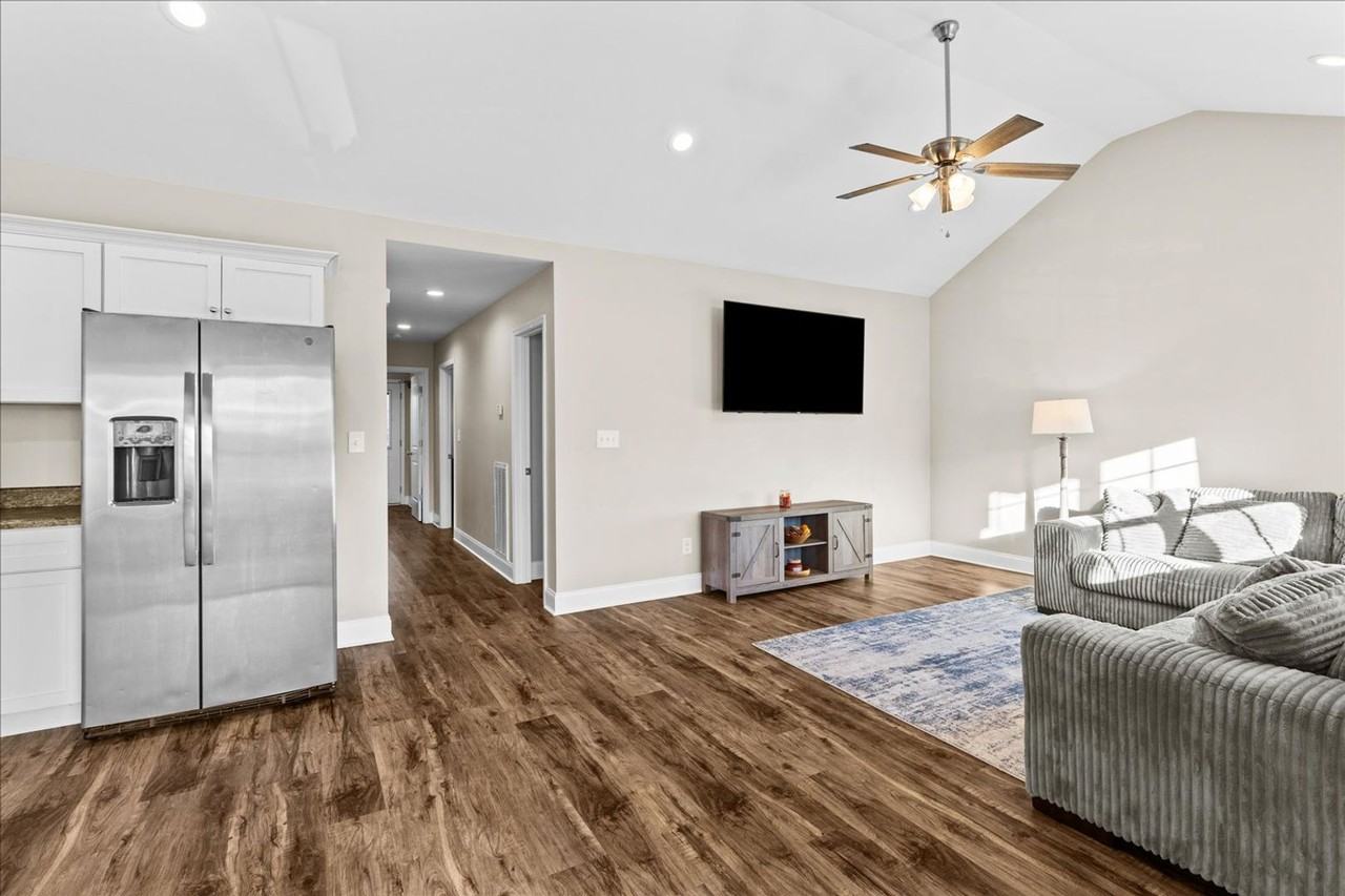 3304 Striplin Trail - Photo 7 of 31