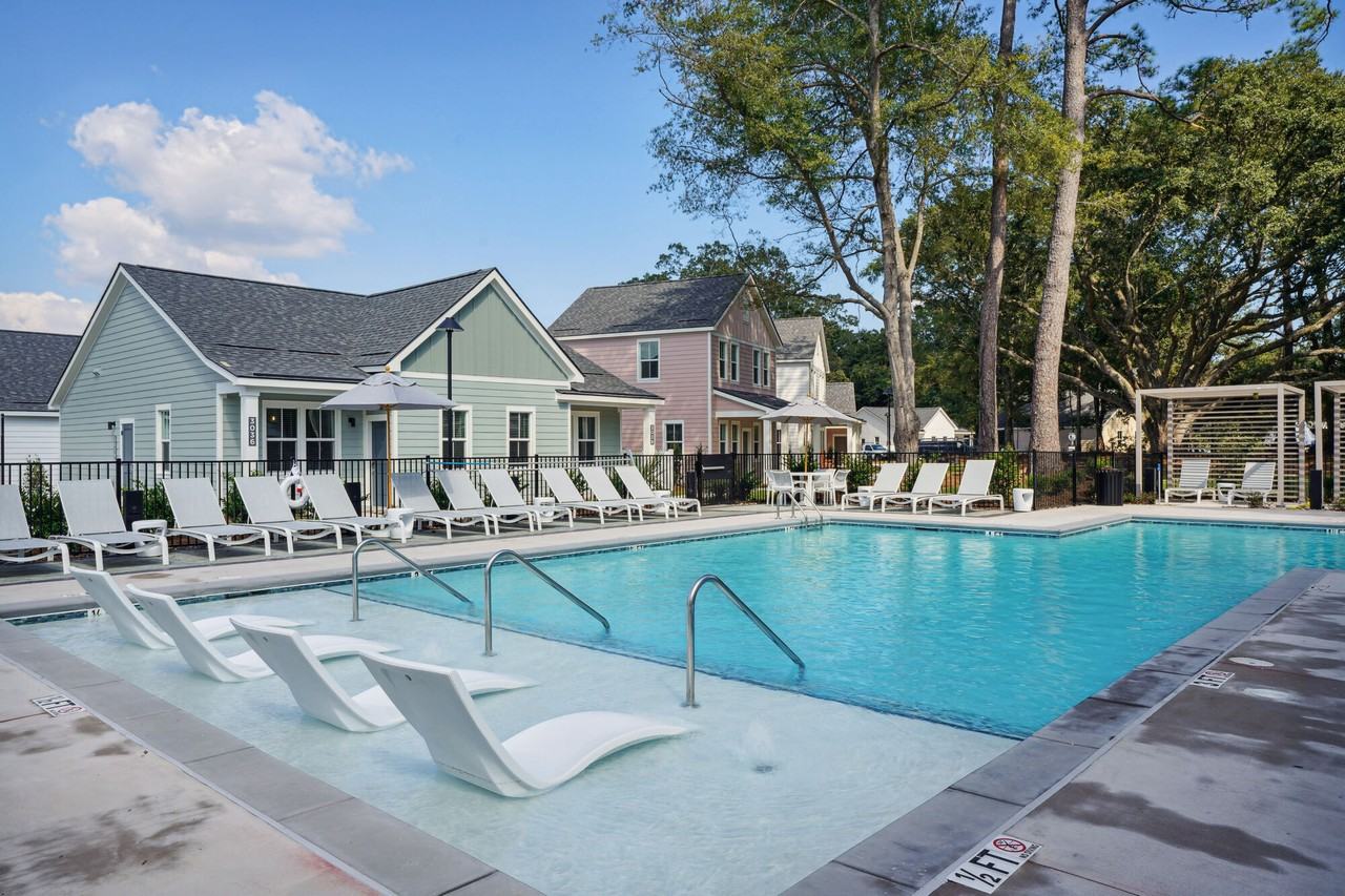 Hamlet Maybank - Photo 5 of 39