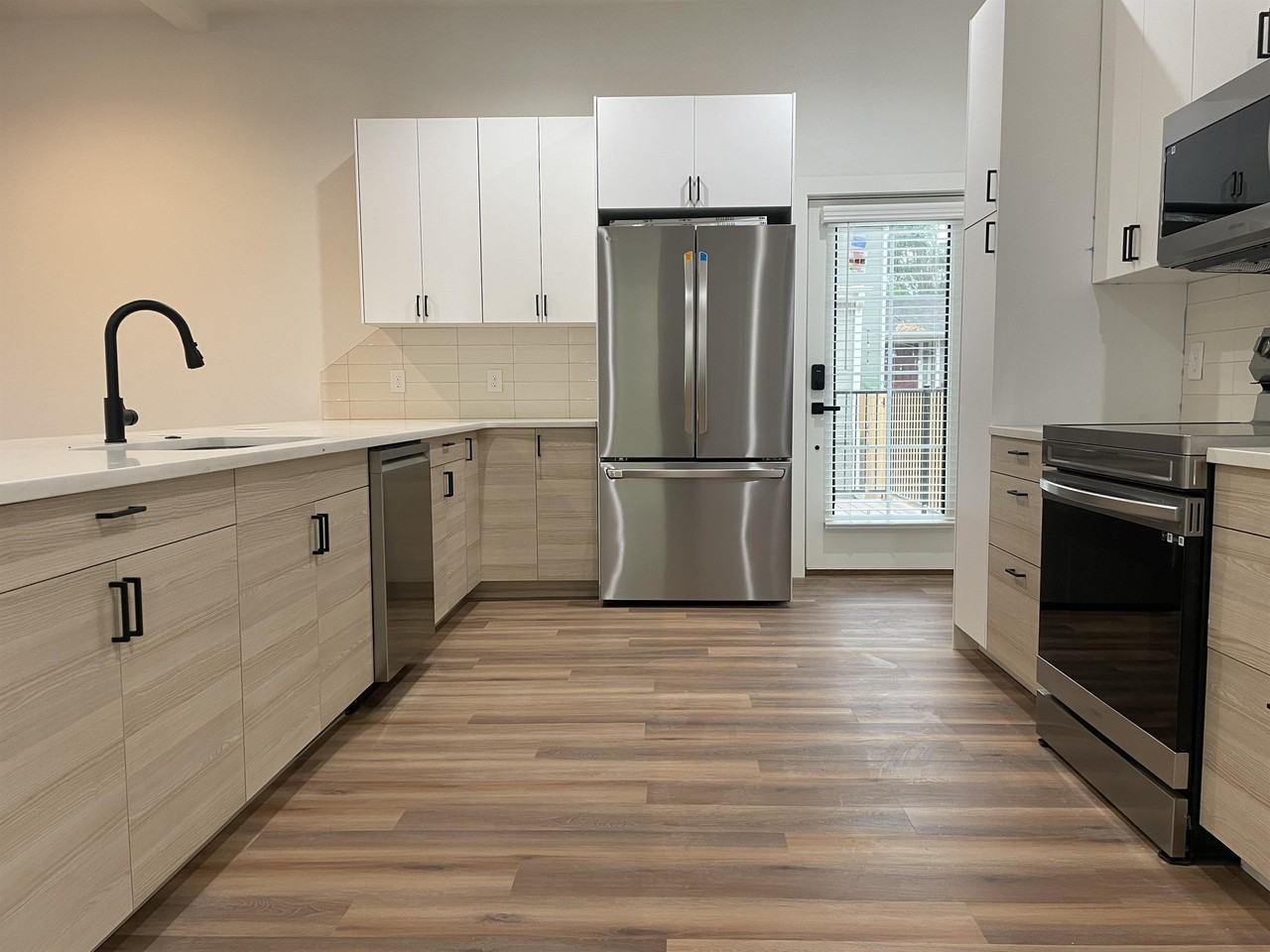 719 Deans Row Avenue - 103 - Photo 2 of 16