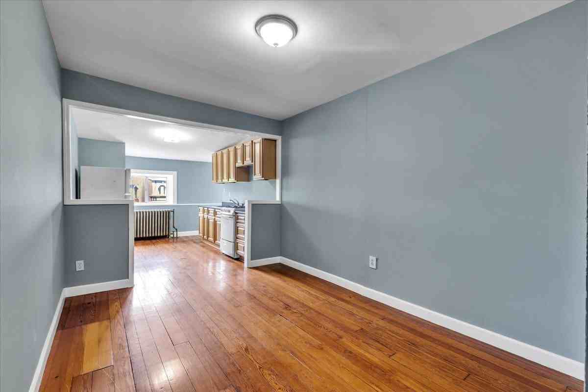 1406 Eutaw Place - Photo 2 of 16