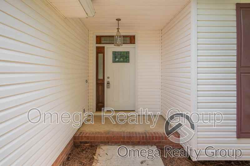 6029 Shannon Brook Ln - Photo 5 of 41