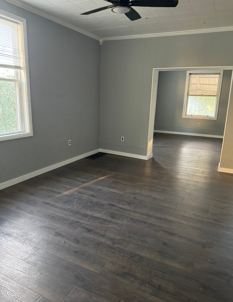 410 North Cottage Avenue - Photo 3 of 8