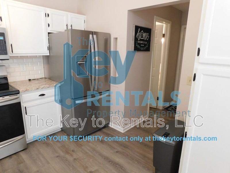 6303 Bentley Dr - Photo 3 of 18