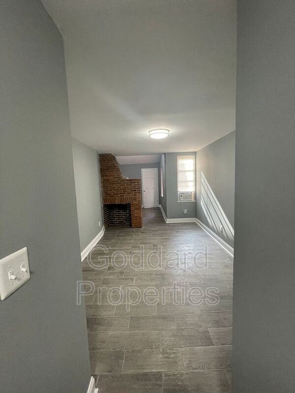 1434 Light St #A - Photo 5 of 14