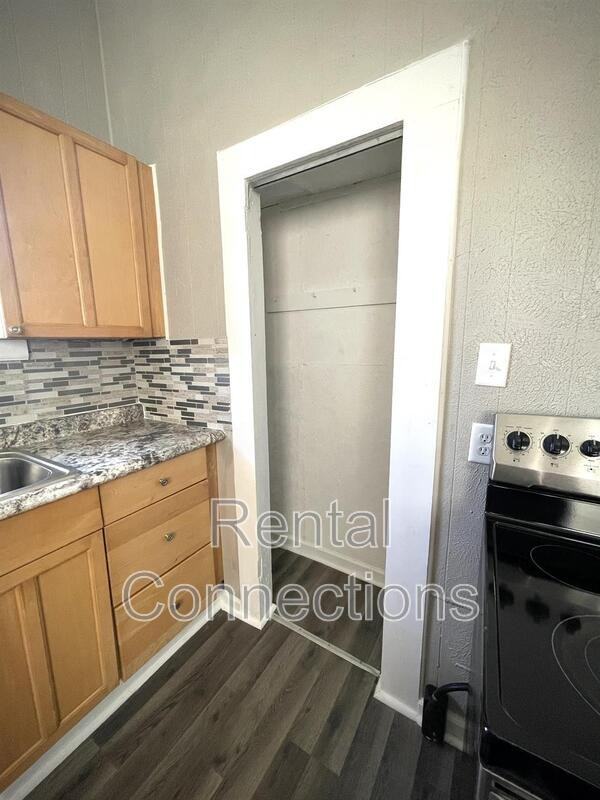 300 N Bentley St - Photo 5 of 12