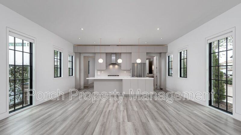 207 E Intendencia St - Photo 2 of 10