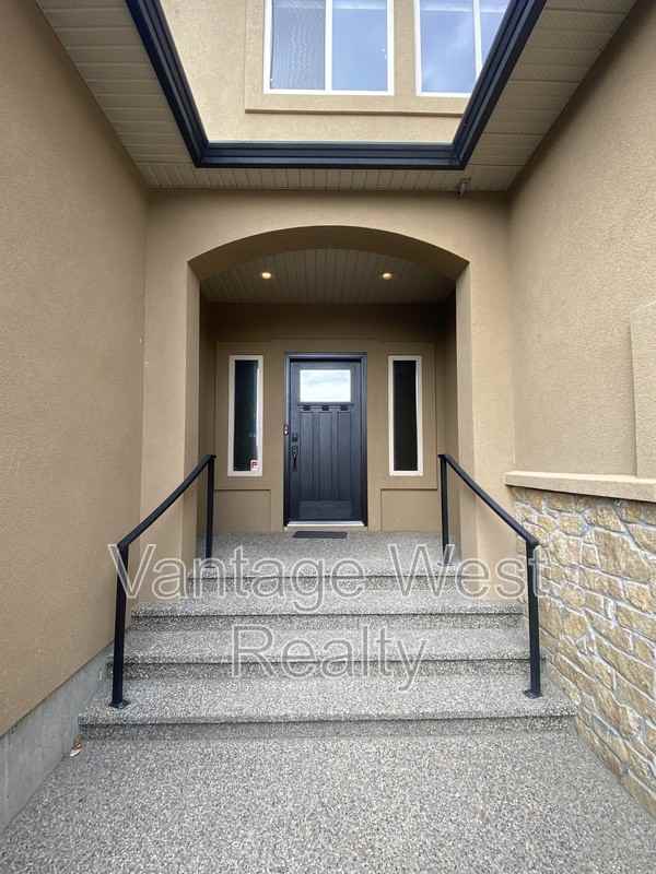 1550 Pinot Gris Dr - Photo 2 of 23