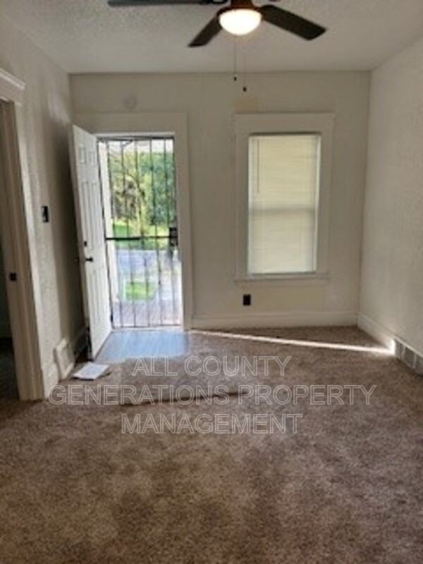 9705 Orleans Ave - Photo 5 of 29