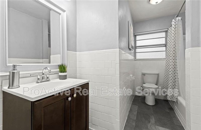 3305 Custer Ct - Photo 2 of 6