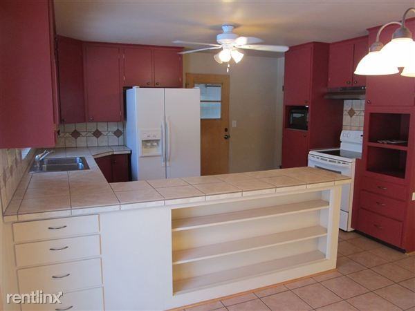 16631 E Augusta Dr - Photo 2 of 9