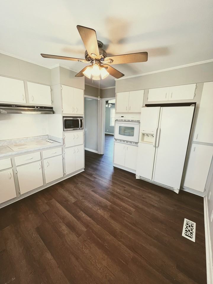 925 Oleander Dr #NA - Photo 5 of 39