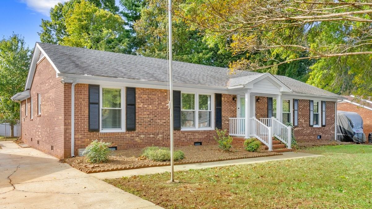 3803 Derbyshire Dr #NA - Photo 2 of 32