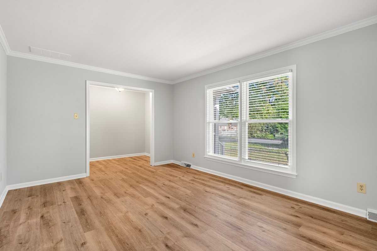 3803 Derbyshire Dr #NA - Photo 3 of 32