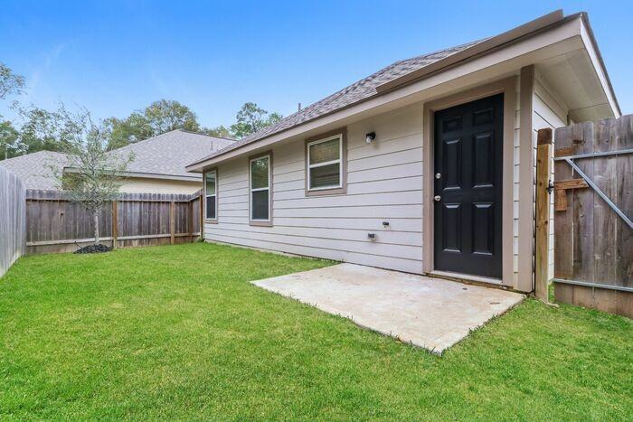2516 N Lina Ct - Photo 3 of 16