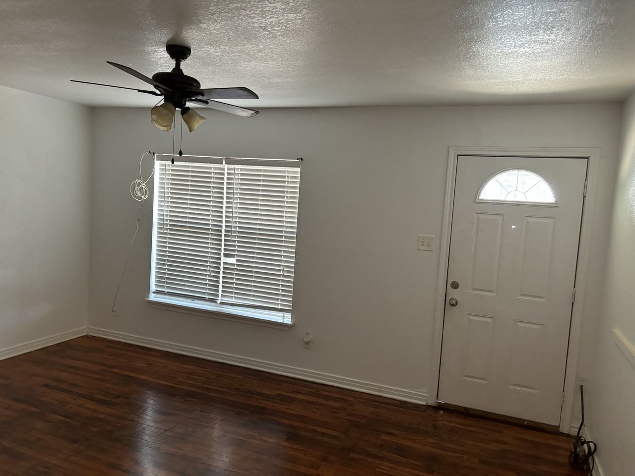 3012 Olive Pl #NA - Photo 2 of 9