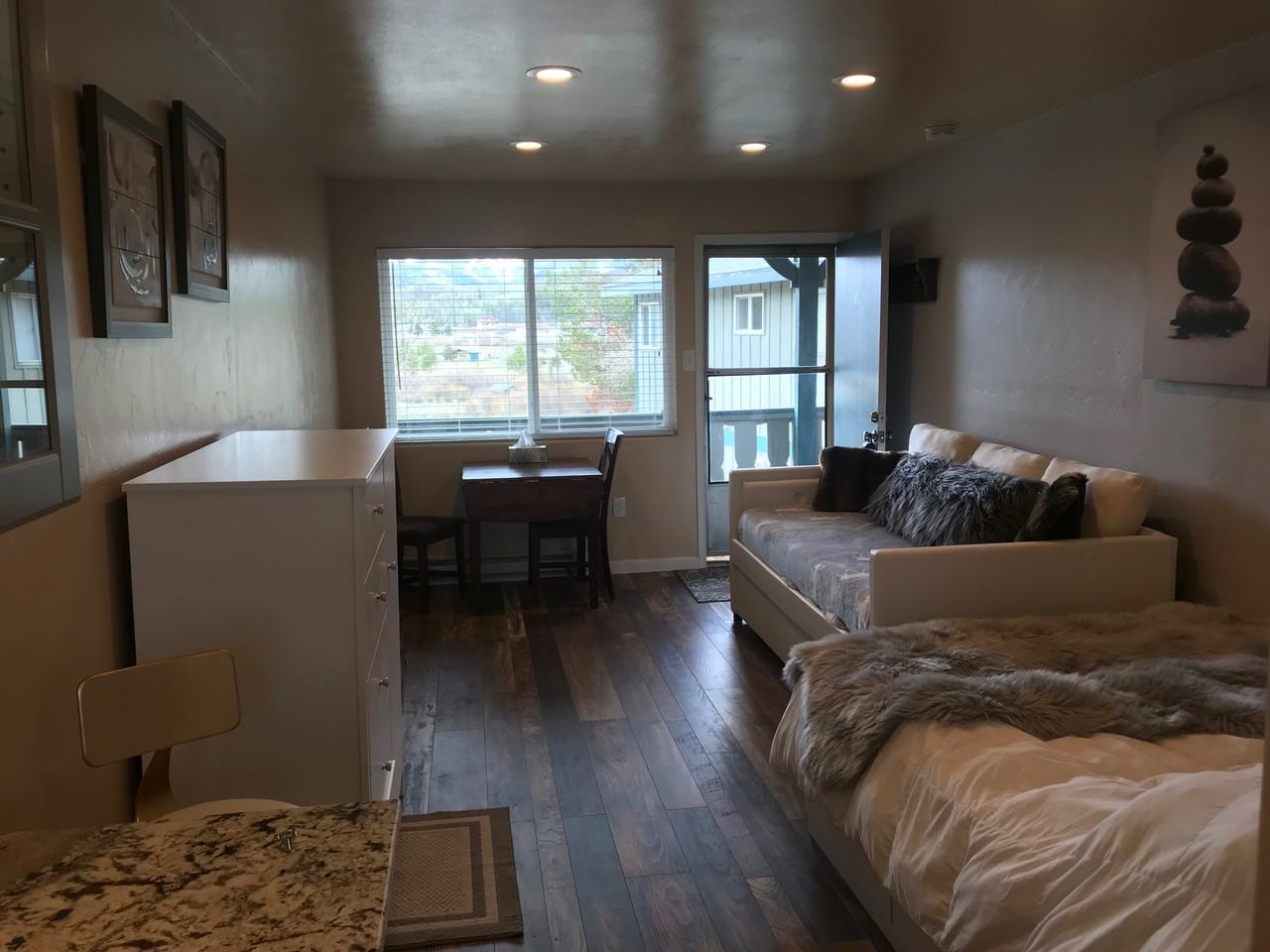 225 Fraser-Hogan Rd #D6 - Photo 2 of 5
