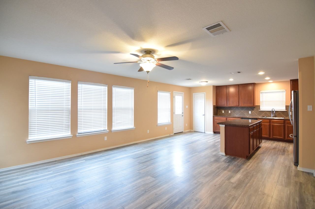 9141 Sage Loop Ct #NA - Photo 6 of 27