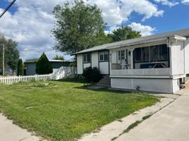 featured image of 311 W Pacific Dr #B2